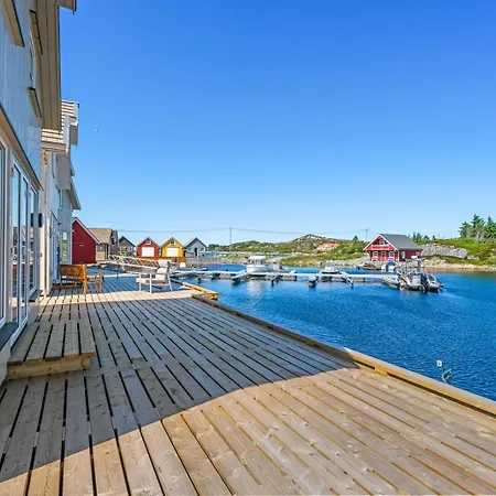 Noatun Waterfront Home, Dom wakacyjny *